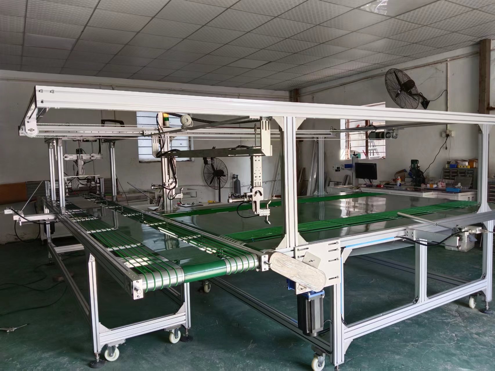 自(zì)動折疊機(jī)